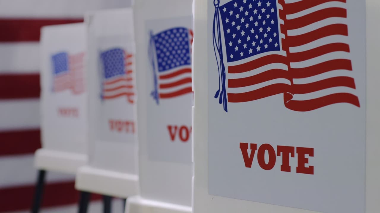 <h3 class="cms-H3-H3">Por qué se impulsó</h3> Los legisladores que la presentaron dijeron que buscaban reforzar la confianza en las elecciones y
<b>evitar que en el futuro alguna ciudad quisiera permitir el voto de “no ciudadanos” en elecciones locales.</b>
<br>La mayoría de los votantes respaldó la enmienda:
<b>71.95 % votó a favor y 28.05 % en contra</b>, según datos estatales.