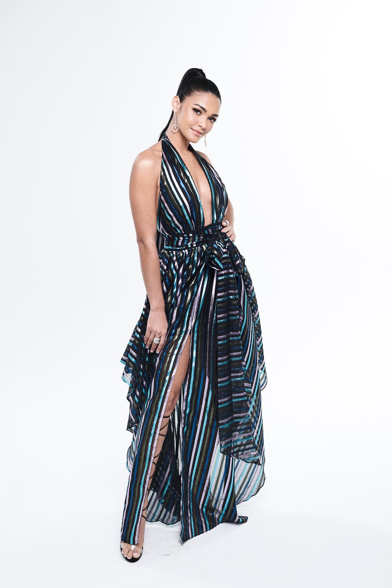 Kiara llega a Univision dispuesta a impresionar al público con su talento particular para la salsa.