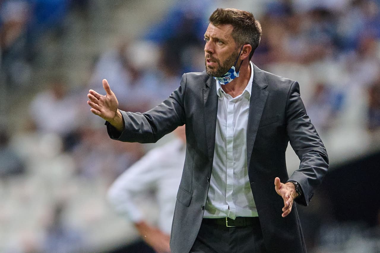 Paulo Pezzolano no quiere que Juan Reynoso lastime a sus jugadores