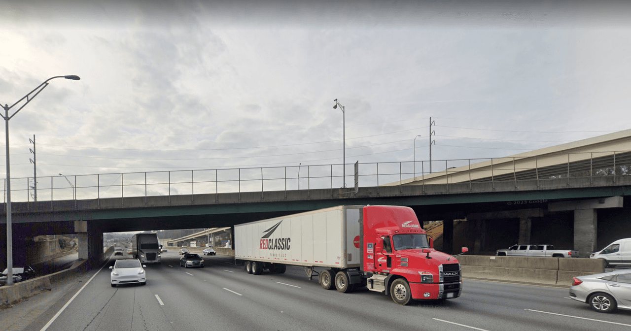 Hombre de 29 años se encuentra en condición grave tras ser arrollado luego de un choque en la I-75