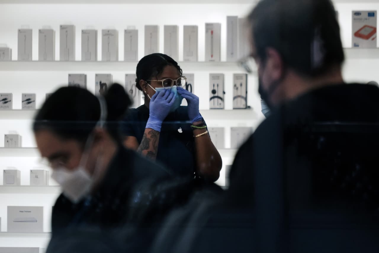 Debido al aumento de casos de covid-19 en Nueva York, las autoridades impusieron medidas más estrictas para detener los contagios.