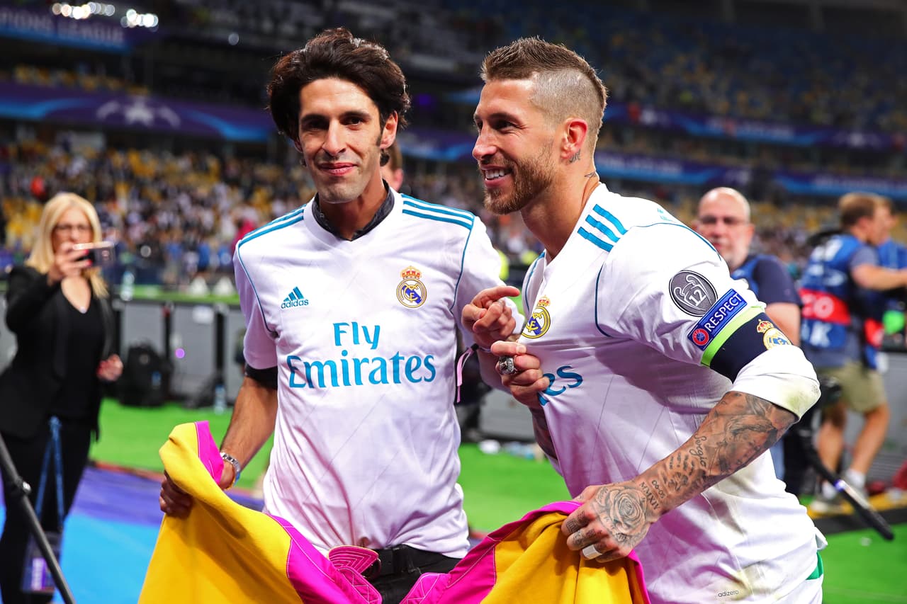 Entre las celebridades de otros campos está Alejandro Talavante, torero español que es hincha de Real Madrid y con quien Ramos entabló amistad.