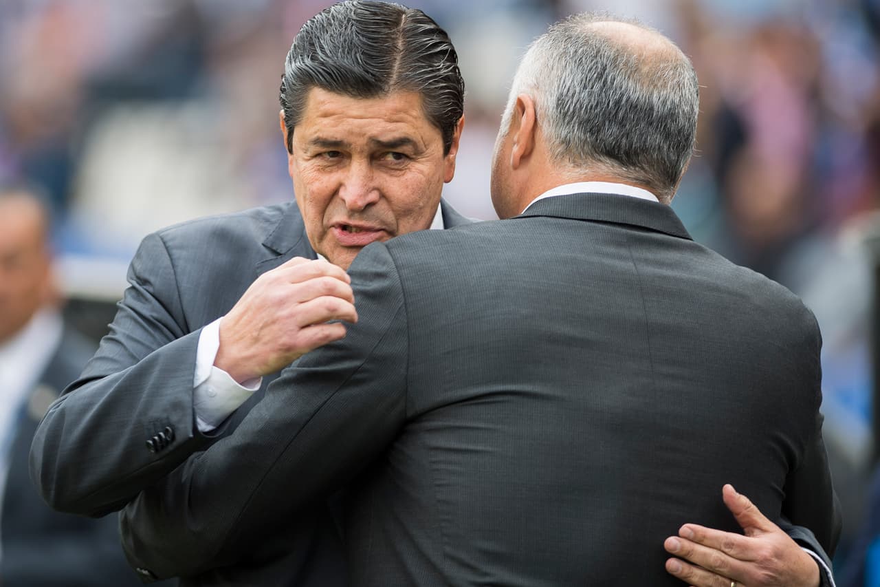 Luis Fernando Tena y Guillermo Vázquez están al frente de dos equipos que enfrentan la difícil situación de luchar en la tabla de cocientes.