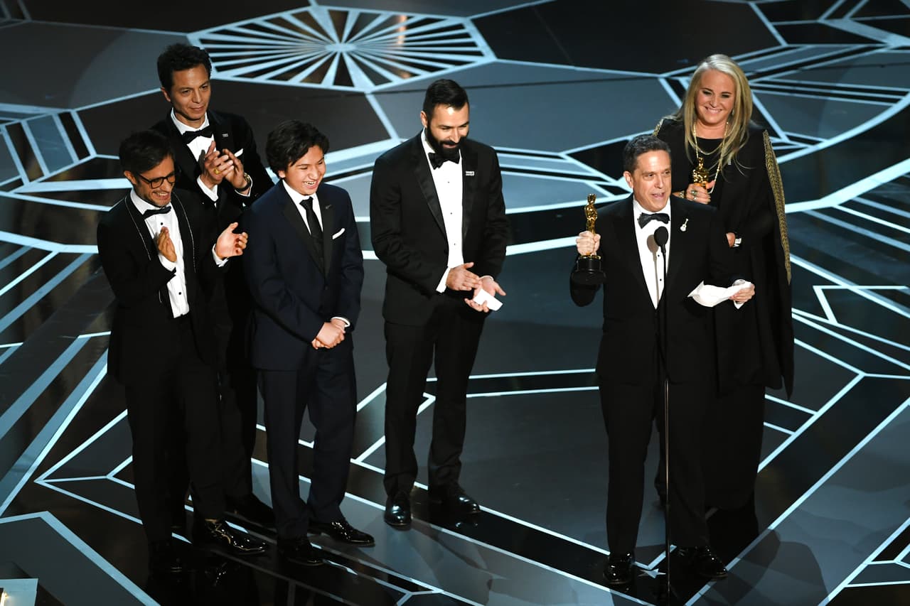 “Con esta película intentamos avanzar hacia un mundo en el que nuestros hijos puedan crecer viendo a personajes que viven y hablan como lo hacen ellos”, añadió el director natural de Ohio.
<br>