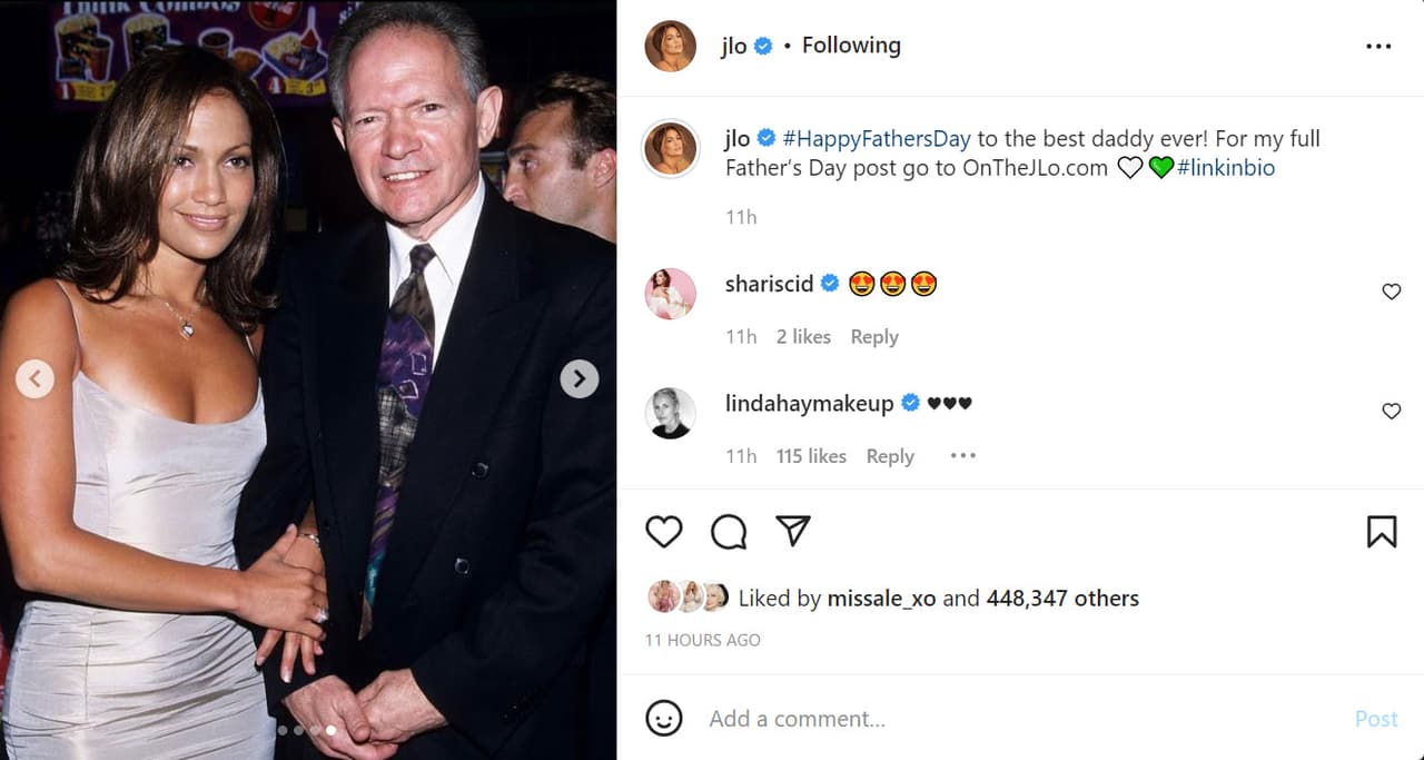 <b>"¡Feliz Día del Padre al mejor papá de todos!"</b>, escribió la cantante junto a una serie de fotos con él.
<br>