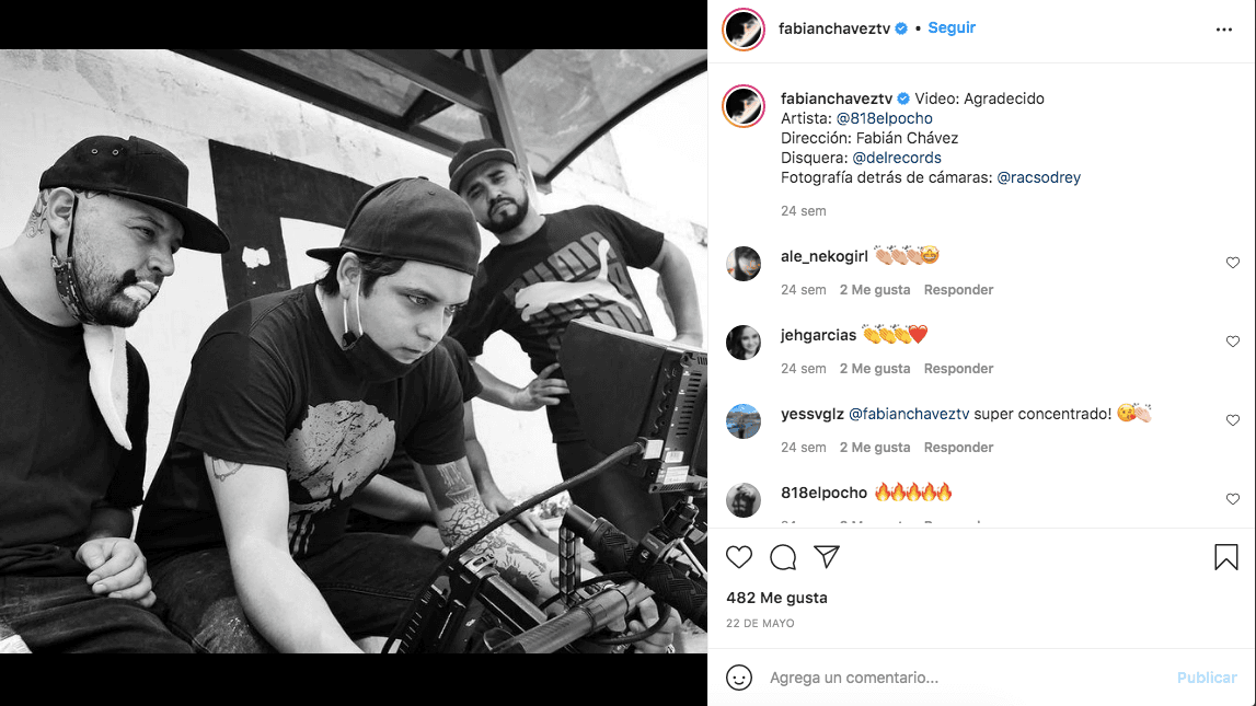 Con respecto a su pasión por el mundo audiovisual, el actor también encontró una gran amor como director. En sus redes sociales, constantemente comparte publicaciones en donde sus fans pueden verlo en acción como director de videos musicales.