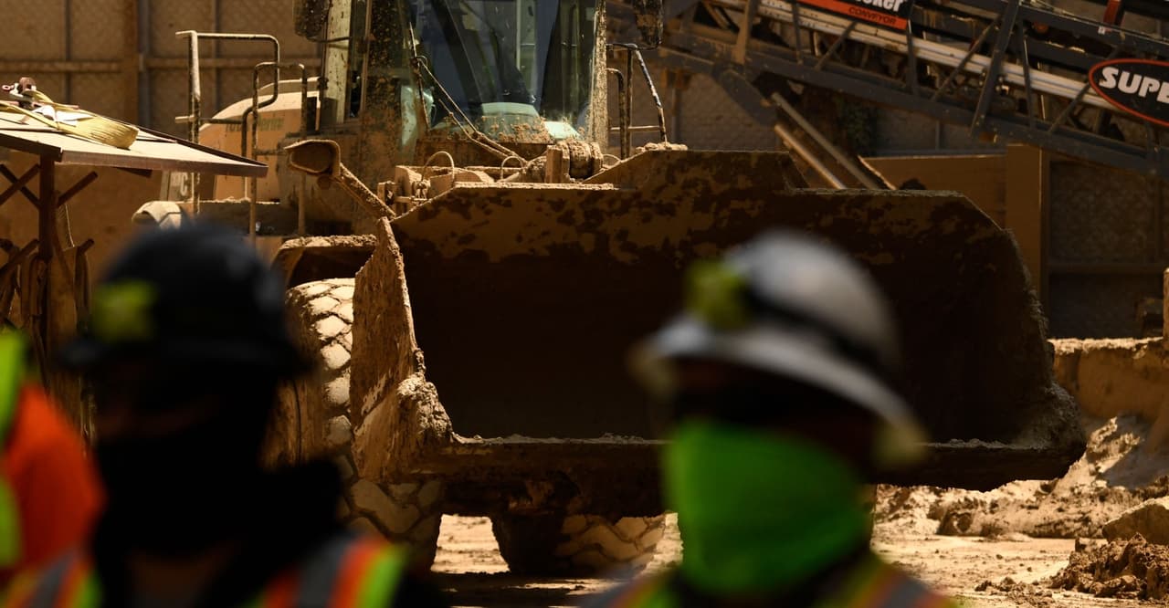 Trabajadores encuentran un cuerpo mientras realizaban una demolición en Phoenix