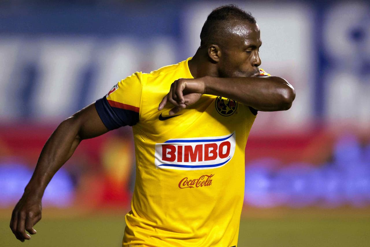 En mayo de 2011, Chucho llegó al América procedente del Santos donde consiguió un título de liga en el Clausura 2008.