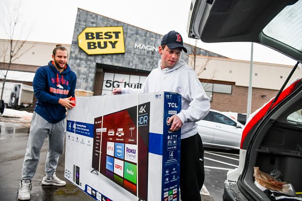 <b>Best Buy</b>
<br>Best Buy cerrará en Thanksgiving, pero si abrirá el viernes con sus acostumbradas ofertas en electrodomésticos para las ofertas de 'Black Friday'.
<br>