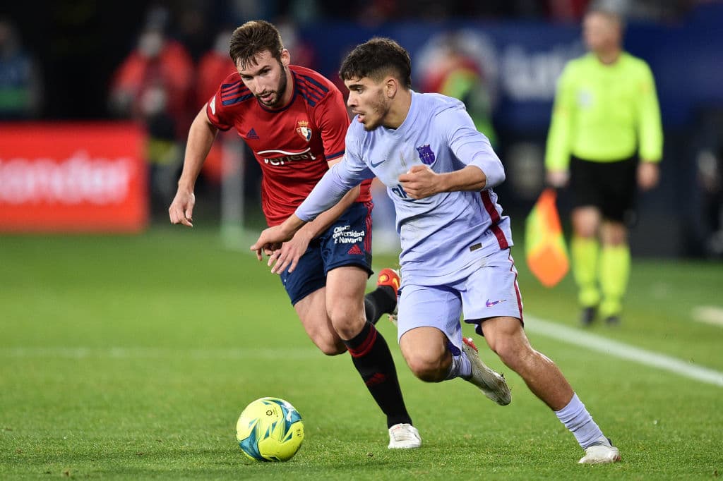 Barcelona, con goles de Nicolás González Iglesias (12') y Abde Ezzalzouli (49') tenían la victoria parcial, pero David García y el gol de último minuto de Ezequiel Ávila le dieron el empate al Osasuna durante la J17 en La Liga.