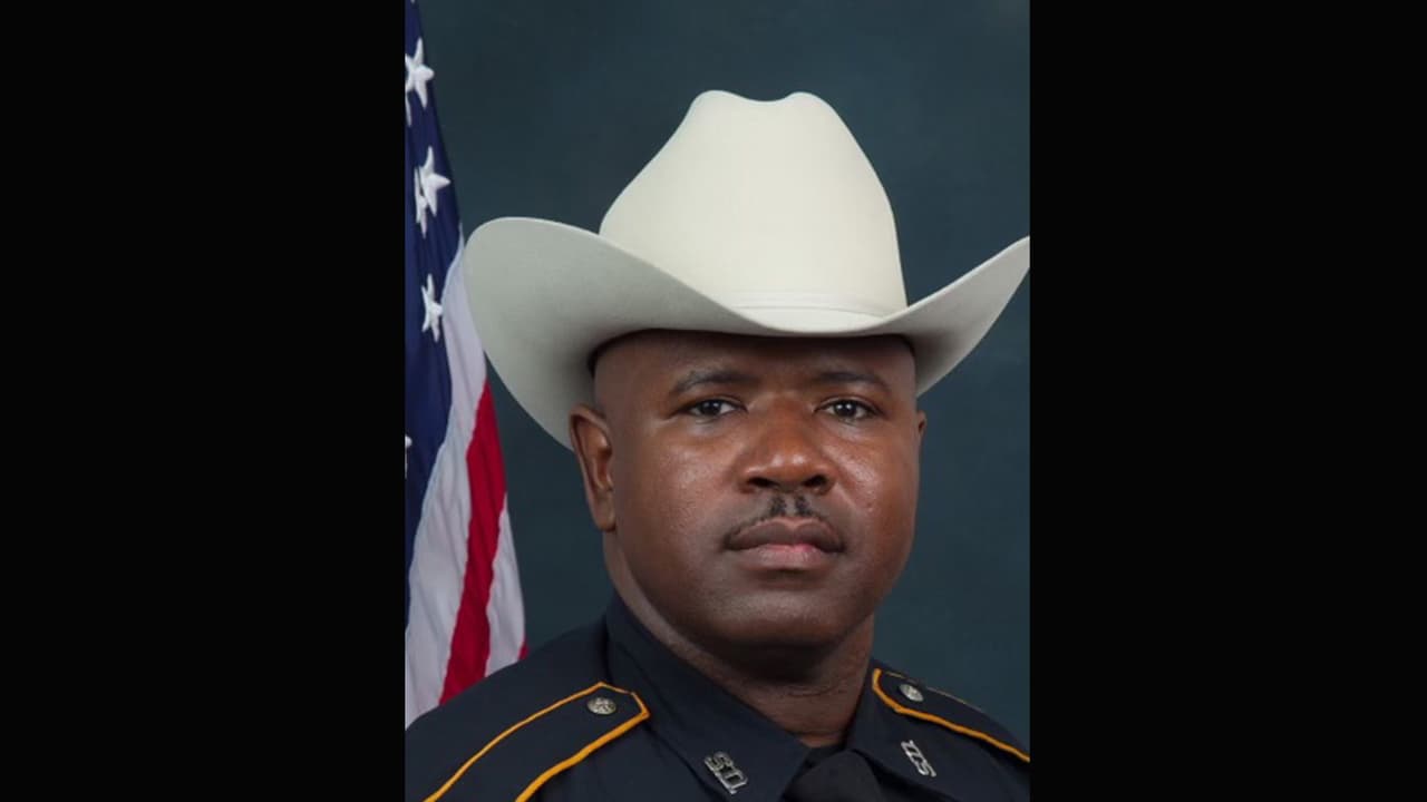 Identifican al sargento de la oficina del sheriff del condado Harris que murió en accidente de motocicleta