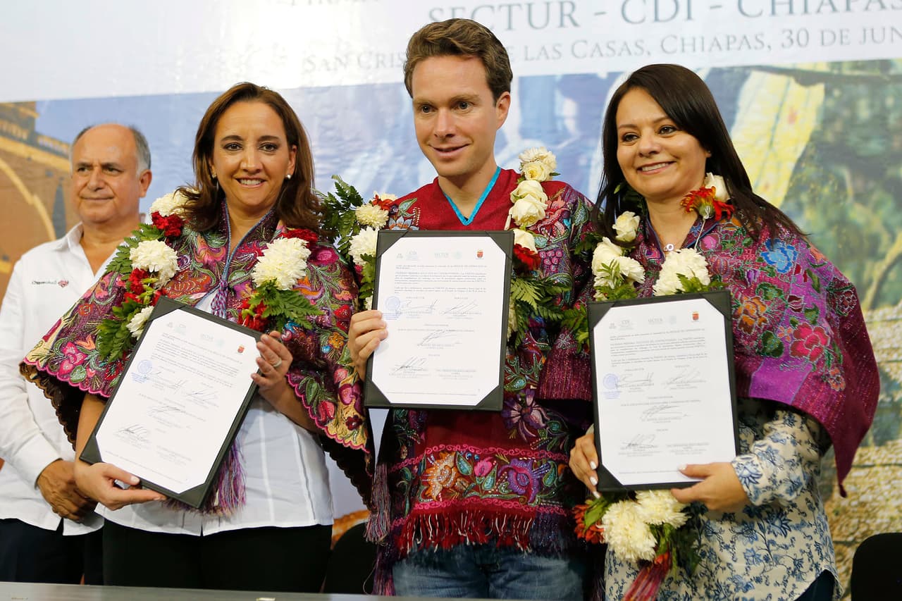 Ahora se desempeña como el gobernador del estado de Chiapas, pero también ha tenido una trayectoria meteórica.