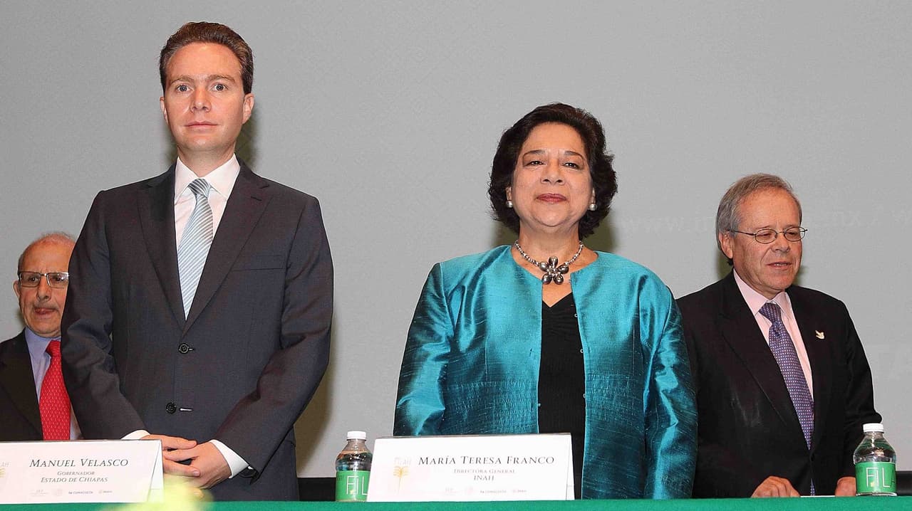 Antes de ser gobernador, Manuel fue diputado federal y, más tarde, senador.