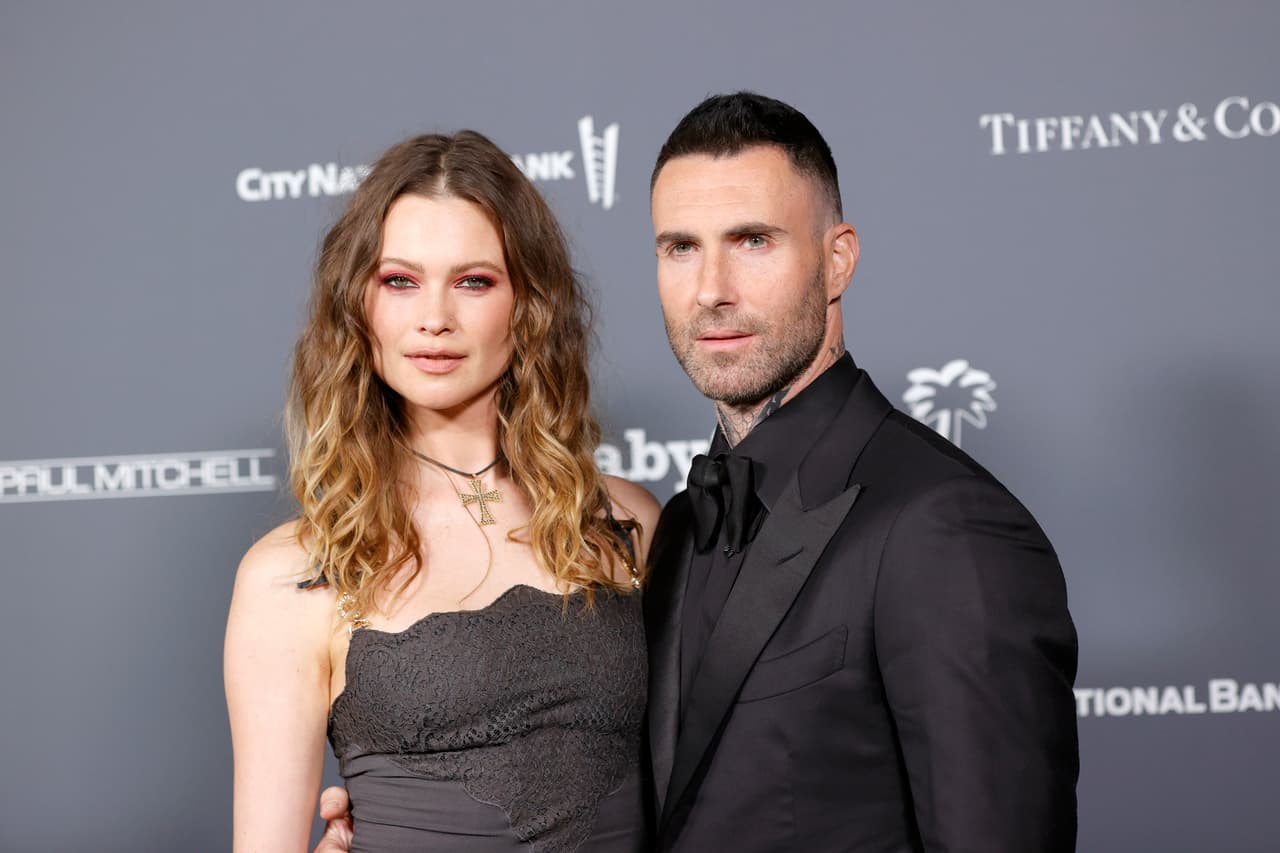 Adam Levine y su esposa Behati Prinsloo