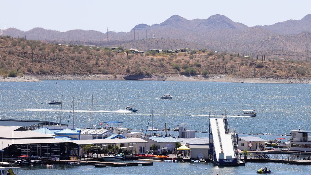 Encuentran cuerpo de hombre desaparecido tras accidente en Lake Pleasant a más de 100 pies bajo el agua