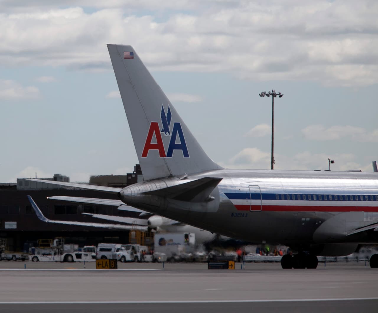 Un avión de American Airlines aterriza con un pasajero que no tenía al iniciar su viaje