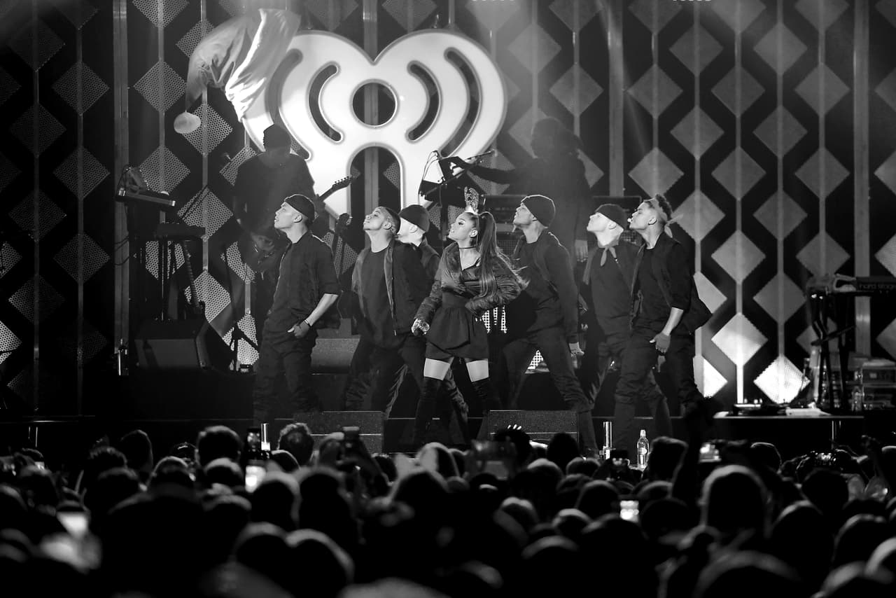 'Oraciones para Manchester': la reacción de las celebridades a la tragedia del Manchester Arena tras un concierto de Ariana Grande