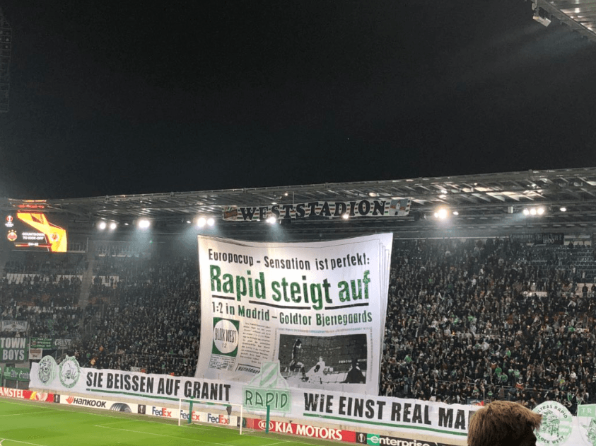 Tifo que se completó con una copia del periódico que relataba aquel acontecimiento.