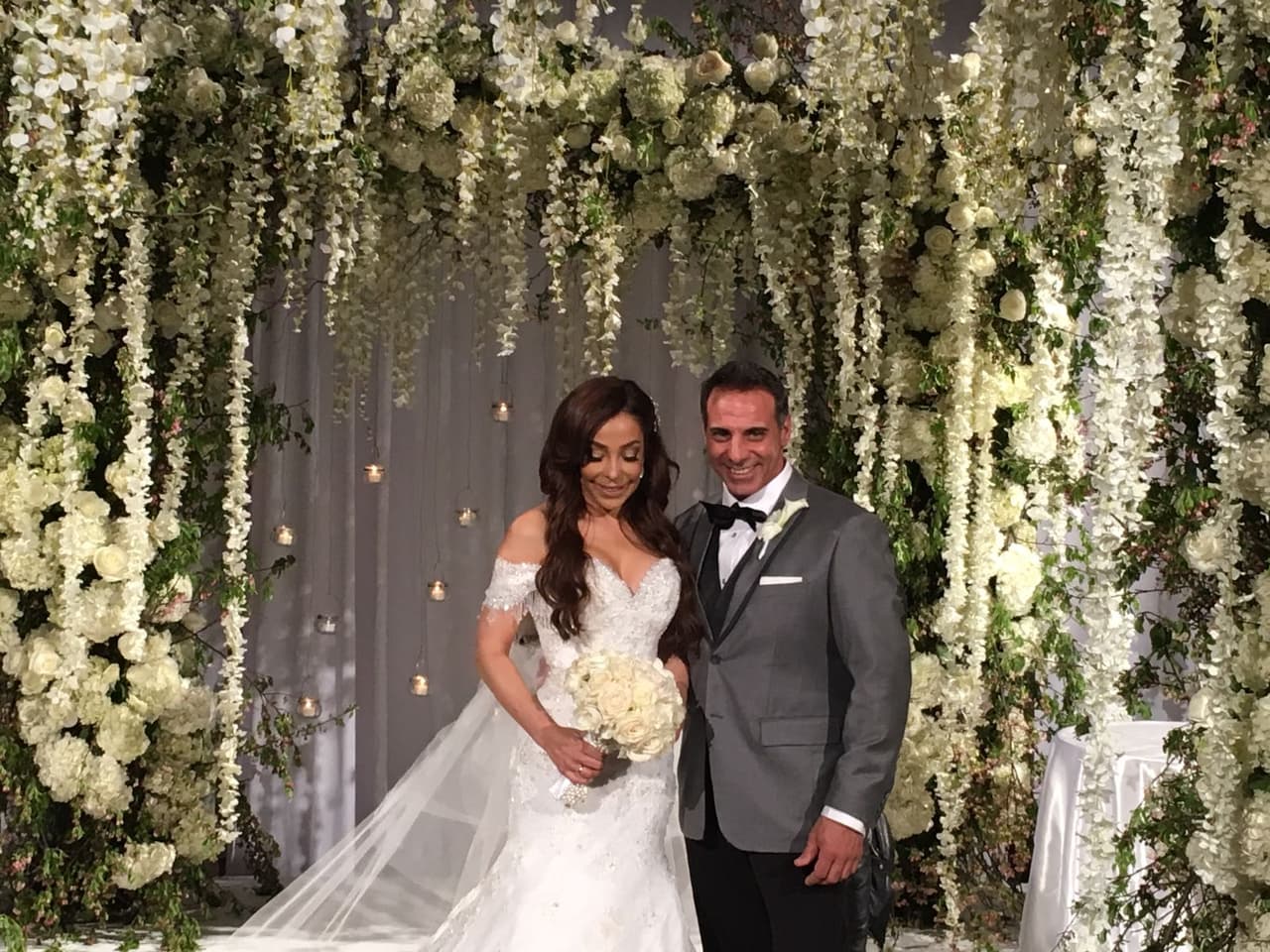 Después de tres años y medio de noviazgo, se casaron acompañados por su familia y mejores amigos , entre ellos Raúl De Molina y la doctora Nancy Álvarez.