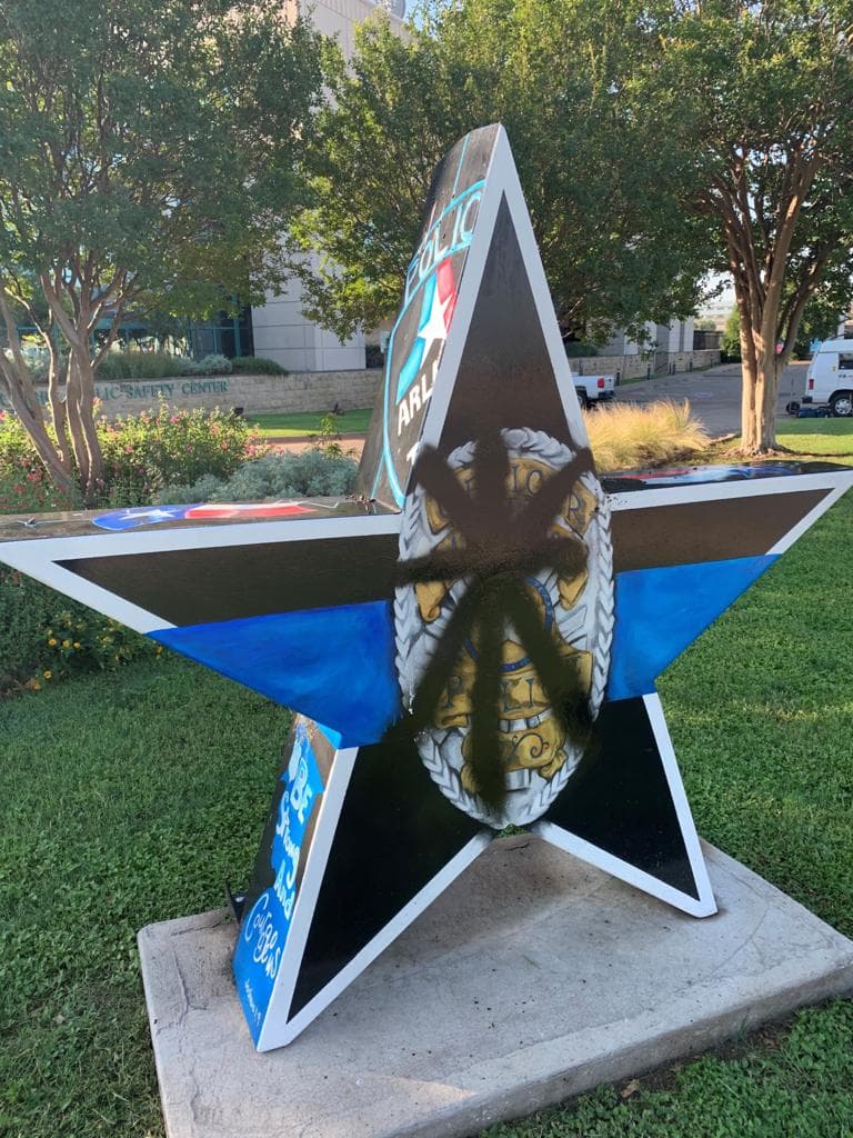 El lunes pasado también se realizaron protestas en Arlington Texas.
<br>