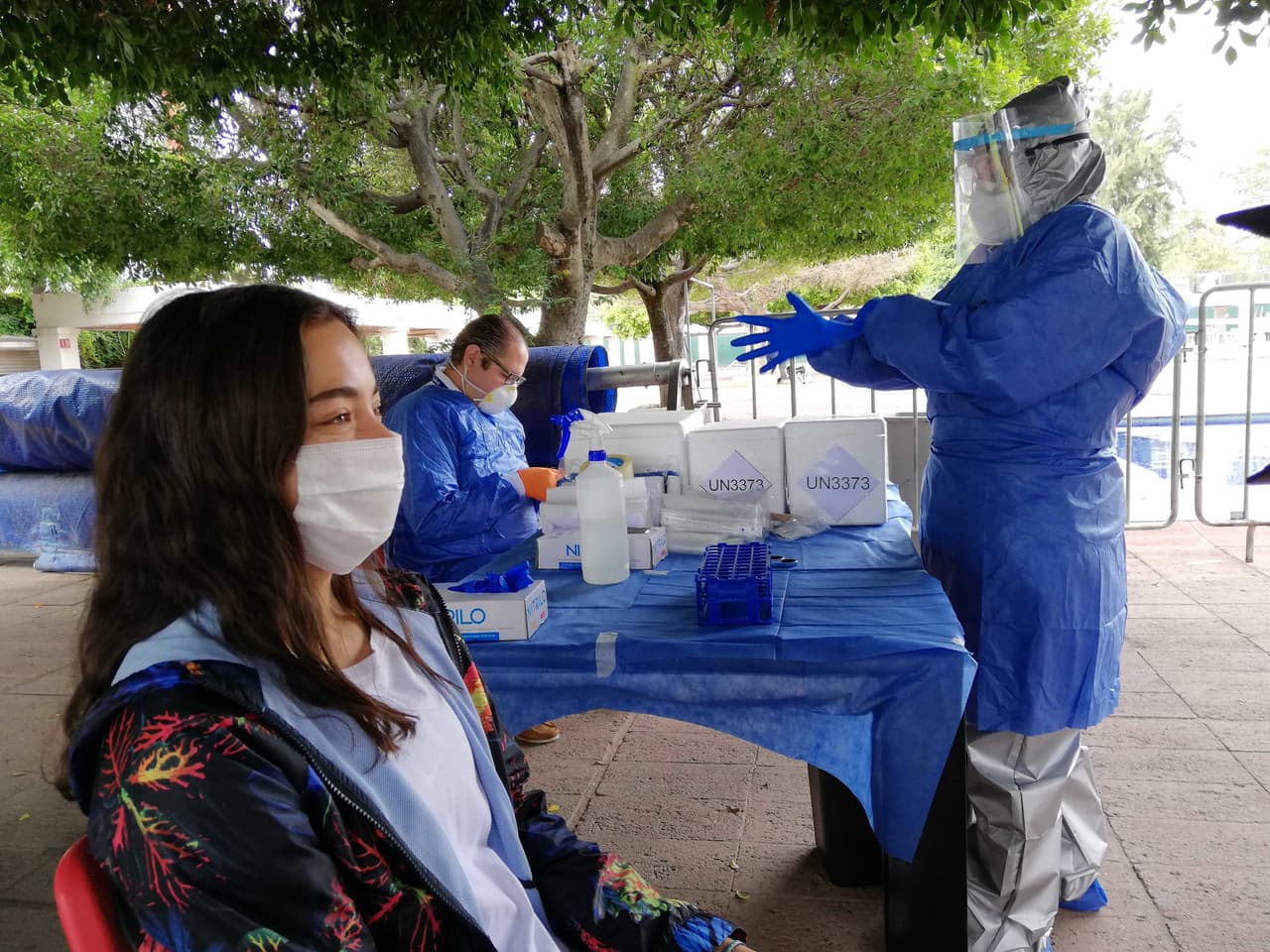 Con cubrebocas, respetando la sana distancia y tomando el resto de las medidas sanitarias sugeridas, las futbolistas acudieron a las pruebas médicas para, eventualmente, comenzar a retomar las actividades.
