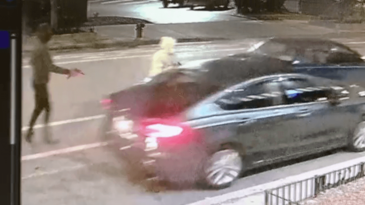 Autoridades la trasladaron al hospital de la Universidad de Chicago, donde declararon su muerte.