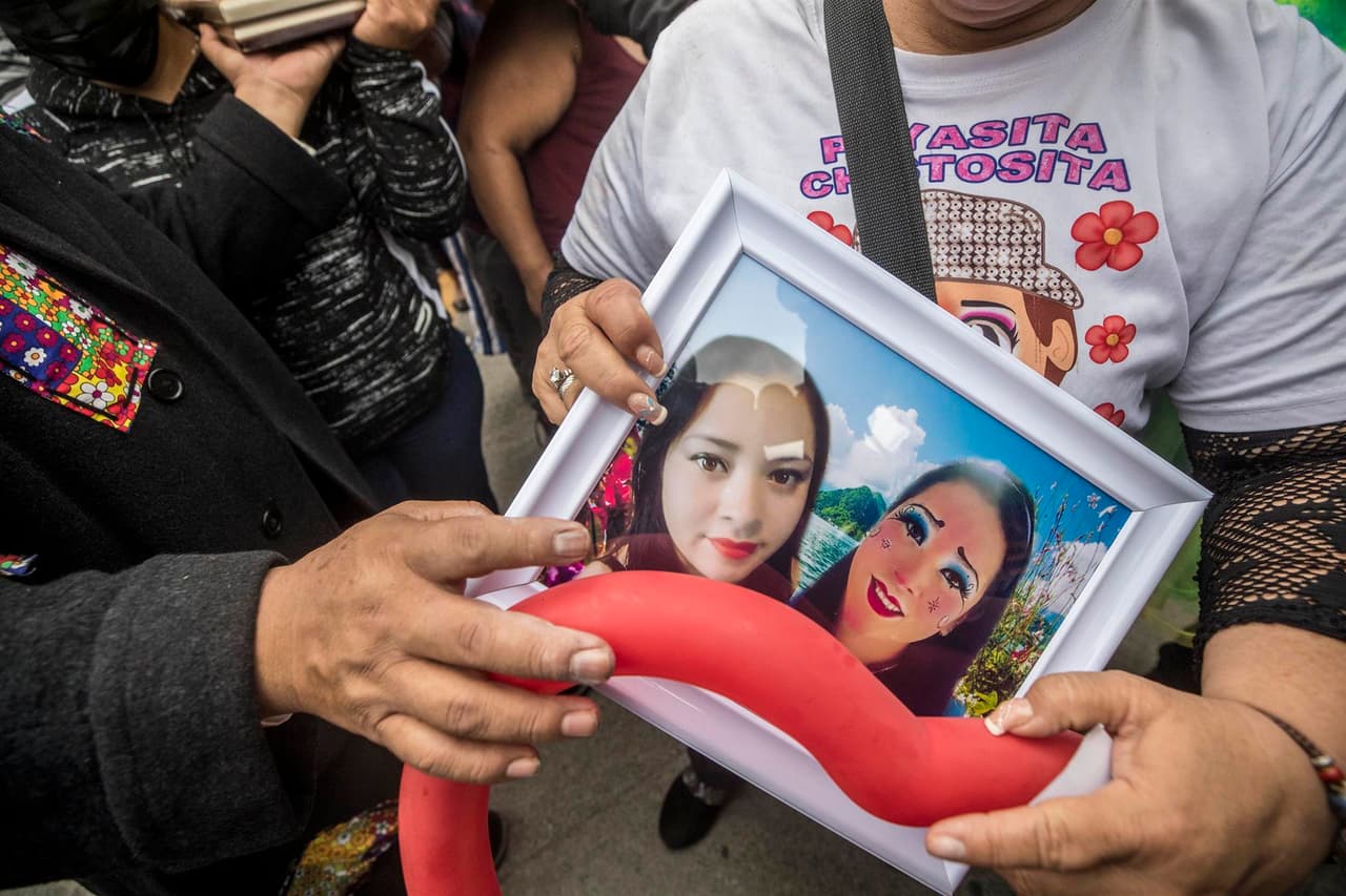 El pasado 9 de mayo, Nelson Villatoro Escobar y Joselin Chacón Lobo -esposos conocidos como los payasos Charquito y Chispita- desaparecieron sin dejar rastro, provocando la movilización desesperada de amigos y familiares.
<br>