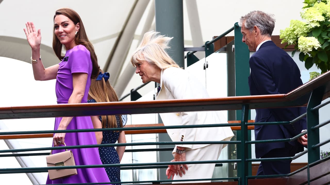 A la princesa se le vio muy sonriente en esta sorpresiva aparición.