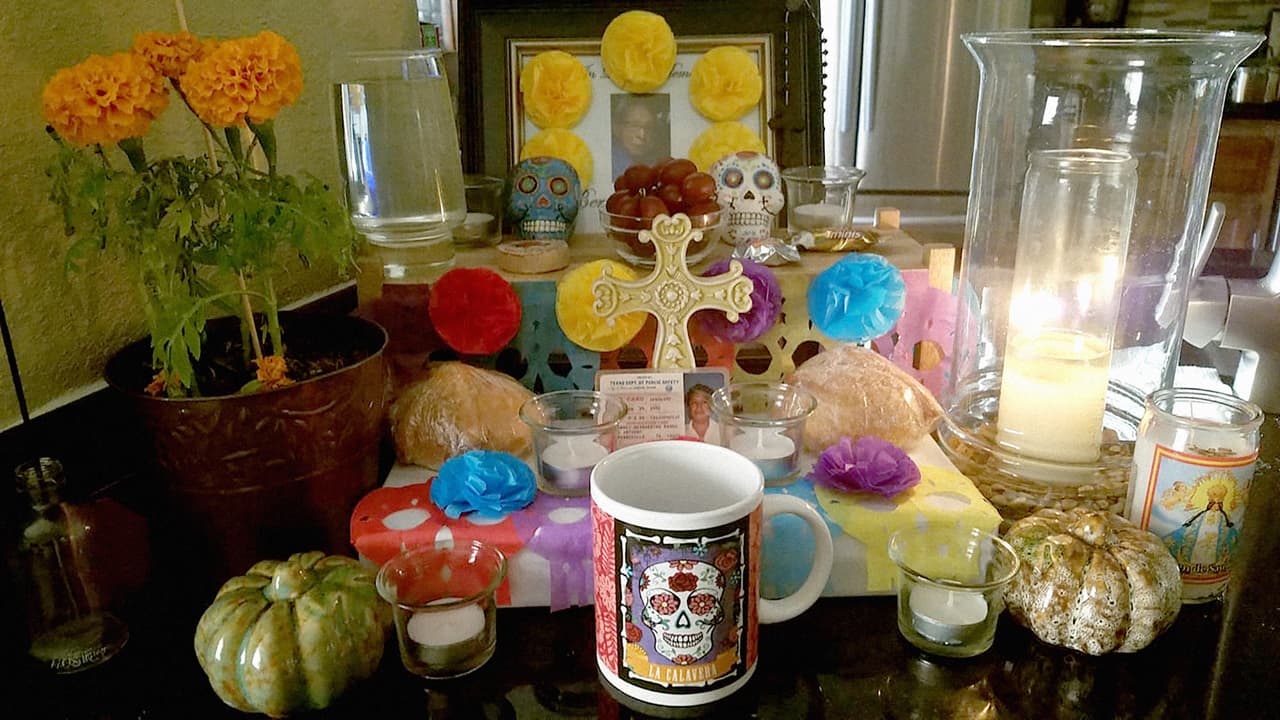 <b>Mari Marinela.</b>