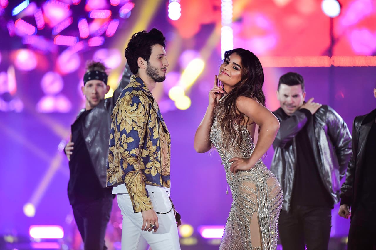 Sebastián no sabía si caer o no en la trampa.