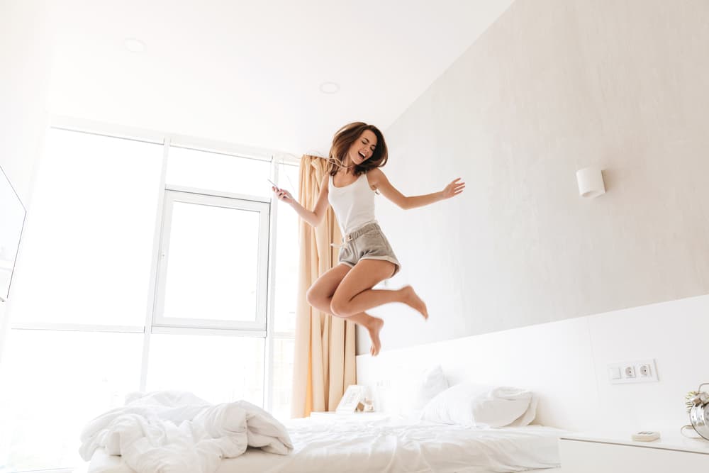 Te sentirás con mucha energía, muy contento y feliz porque sabes que lo que ahora tienes no lo vas a perder, al contrario, se va a multiplicar. Aquellas ganancias que supusiste no tendrías dentro de un negocio por cuenta propia ahora empiezan a fluir ya sea con nuevos contratos o posibilidades.