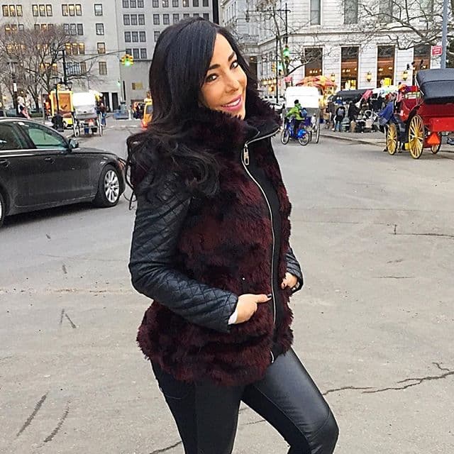 Hasta cuando hace mucho frío es una fashionista.