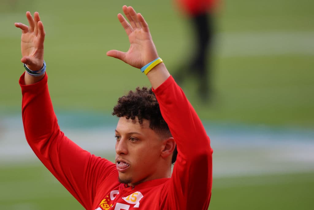 Todo listo para el Super Bowl LIV entre los Kansas City Chiefs y los San Francisco 49ers, los jugadores ya salieron a calentar previo a enfrentarse.