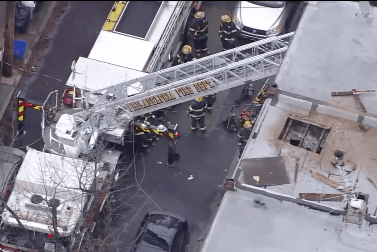 Un hombre de 36 años fue trasladado al hospital con quemaduras de segundo grado en las piernas. Se informó que se encontraba en estado grave pero estable.