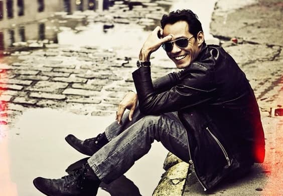 Además, desarrolló una compañía de entretenimiento llamada 'Magnus Media', en la que representa a cantantes y atletas.