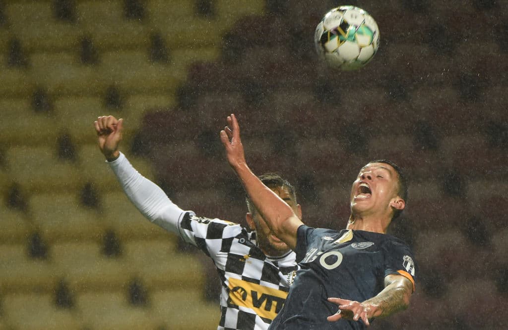 ‘Tecatito’ abrió la feria de goles a los 47’ de juego. Oliveira (59’) hizo el segundo; Marega (67’, 71’) marcó doblete y Díaz (90+2’) cerró la cuenta. El siguiente compromiso del Porto en la Primeira Liga, será ante el Marítimo, mientras que Boavista se medirá con el Moreirense.