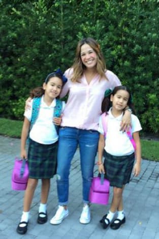 Las pequeñas de Karla en su primer día de clases. (4 de septiembre)