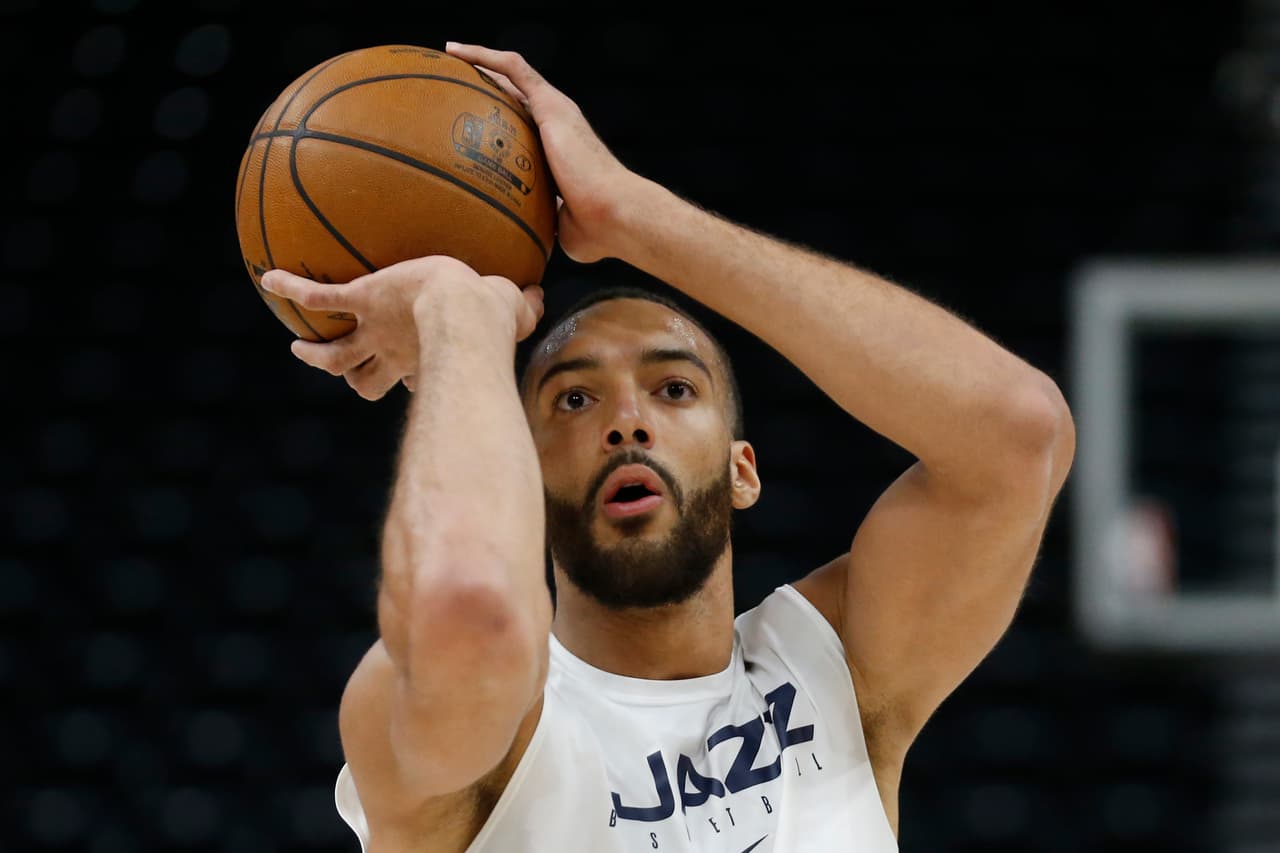 En basketball, Rudy Gobert de Utah Jazz.