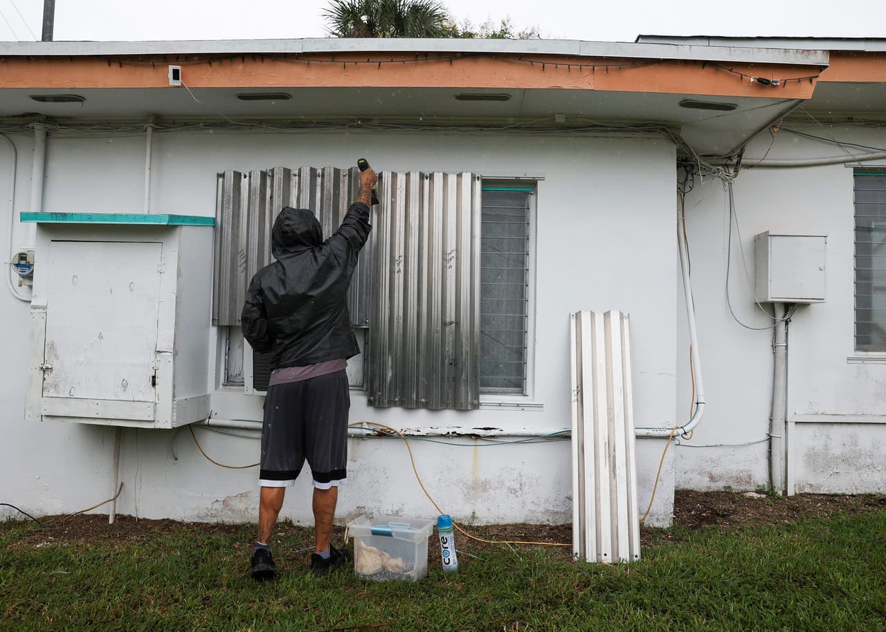 Temporada de huracanes en Florida 2026. Cómo preparar su hogar y su familia