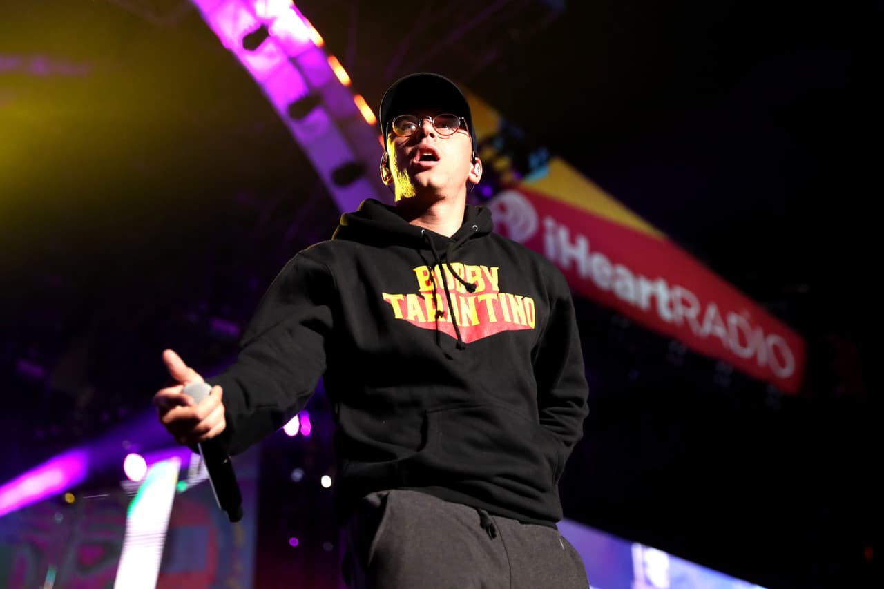 Logic and Ariana Grande to perform at VMAs