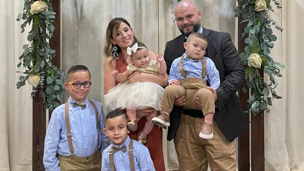 “No esperas ver a tu hijo así, verdad. Pero, tocó”, expresó su padre, Anthony Vega. La familia pide ayuda para poder cubrir los gastos médicos.