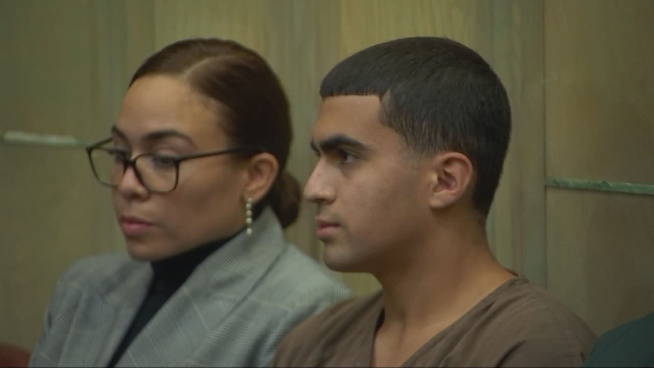 Derek Rosa, adolescente acusado del asesinato de su mamá, escribe mensaje tras declararse culpable