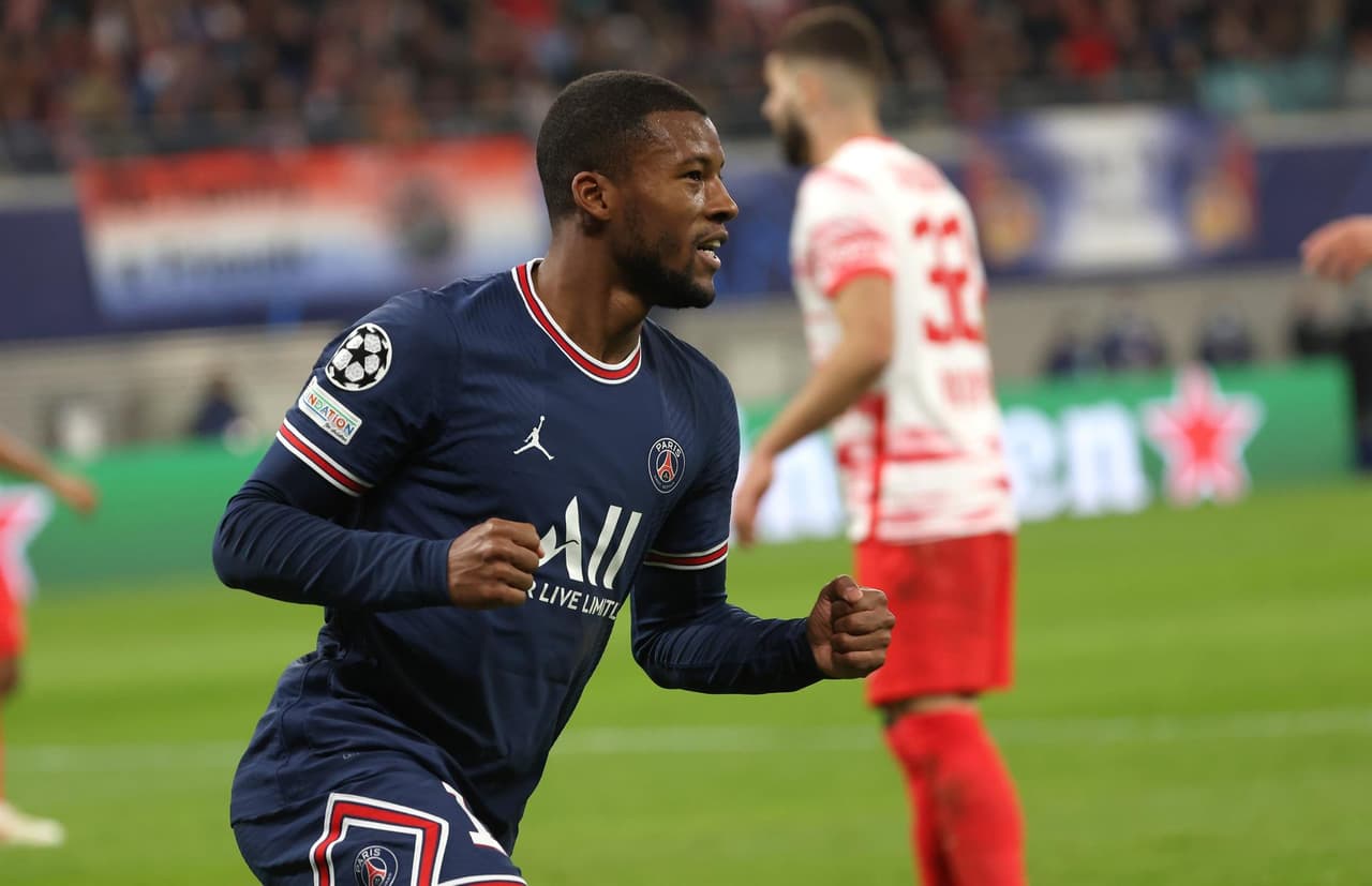 Paris Saint Germain empata ante el RB Leipzig con marcador 2-2, con doblete de Georginio Wijnaldum (21’, 39’) a favor de la visita. Las otras dos anotaciones fueron deChristopher Nkunku(8') yDominik Szoboszlai (90'+2'), durante la fase de grupos en la UEFA Champions League.