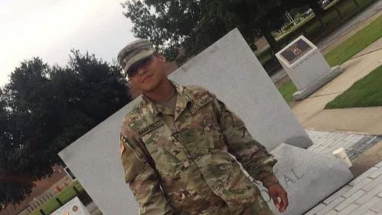 La víctima fue identificada por la familia como Jerson Barrondo quien murió en la escena.