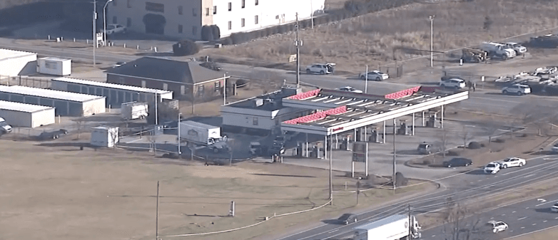 Adolescente acusado de asesinar a hombre en estación de servicio Speedway