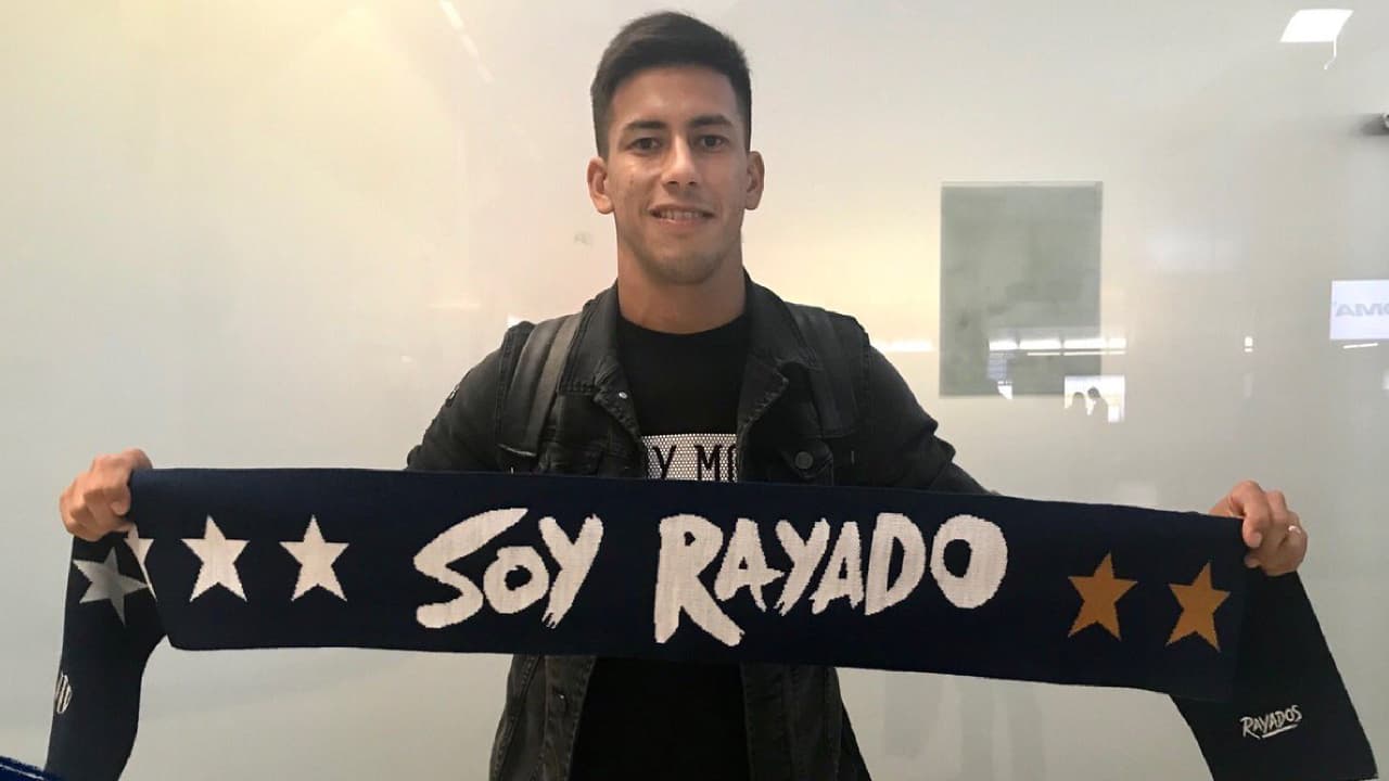 El volante argentino ya presumió los colores de Rayados.