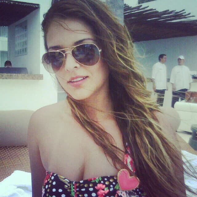 Y qué decir de su sonrisa, es una caricia del cielo.