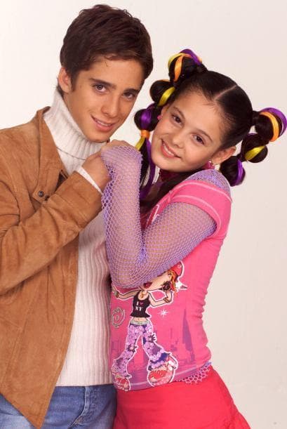 Gracias a este show se dio a conocer y tuvo su primera participación en las telenovelas en 'Alegrijes y Rebujos' (2003). Un año después fue protagonista de 'Misión S.O.S.', donde fue el galán de Allisson Lozz.