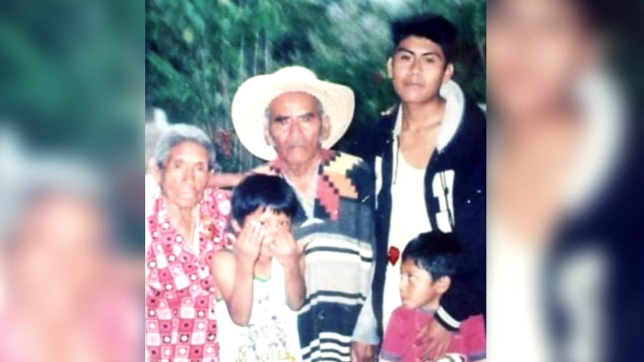 <b>Freddy Martínez Navarrete escribe: </b>Mi abuelito desgraciadamente se fue, pero aún tengo a mi abuelita hermosa.