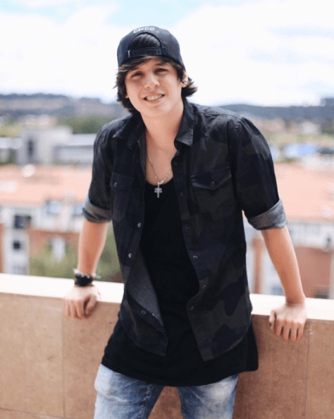 Christopher es un gran orgullo para su madre, Jenny Múñoz.